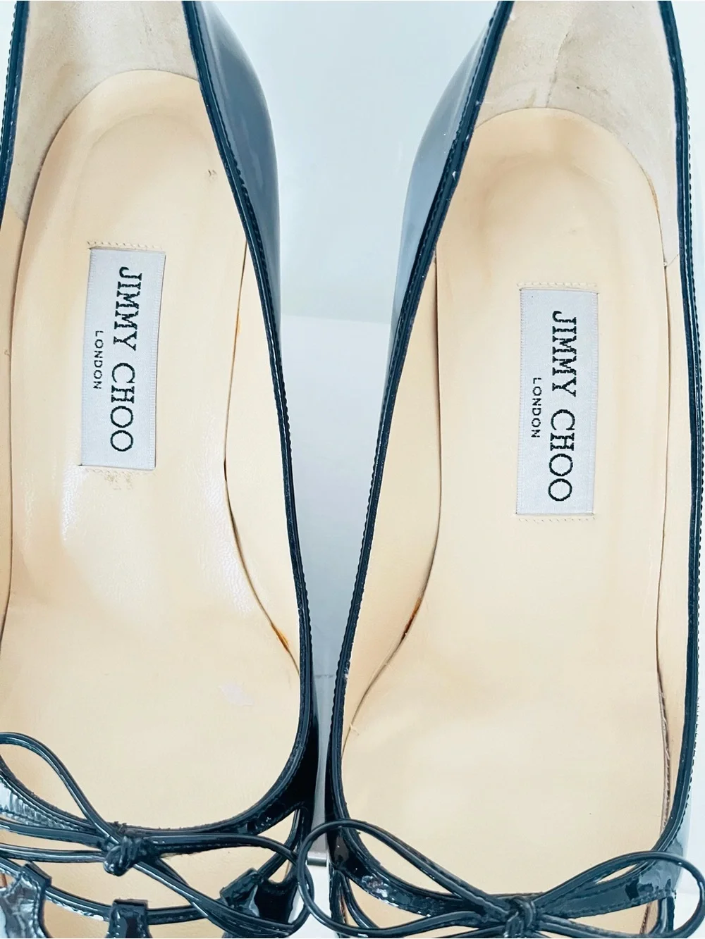 Jimmy Choo black patent leather heels with bow 38.5